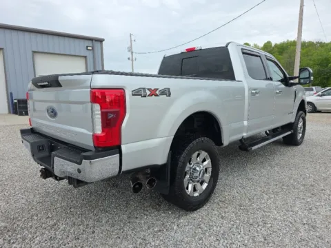 More photos of 2017 Ford F-350SD Lariat at Hocking Valley Motors, OH