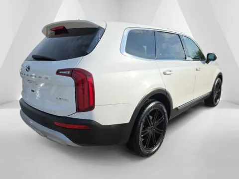 More photos of 2020 Kia Telluride LX at Hocking Valley Motors, OH