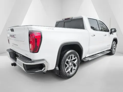 More photos of 2023 GMC Sierra 1500 SLT at Hocking Valley Motors, OH