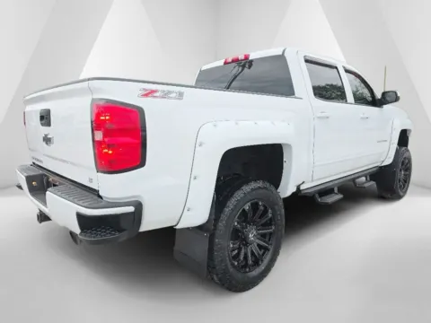 More photos of 2016 Chevrolet Silverado 1500 LT at Hocking Valley Motors, OH