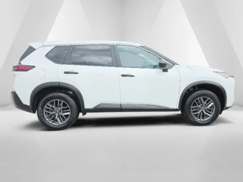 More photos of 2023 Nissan Rogue S at Hocking Valley Motors, OH