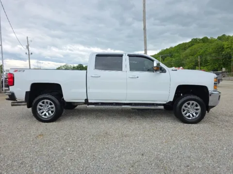 More photos of 2019 Chevrolet Silverado 3500HD LTZ at Hocking Valley Motors, OH