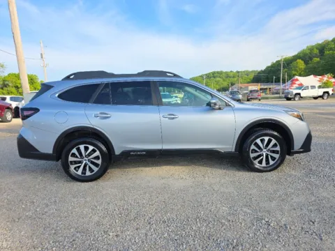 More photos of 2021 Subaru Outback Premium at Hocking Valley Motors, OH