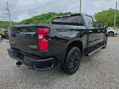 More photos of 2019 Chevrolet Silverado 1500 High Country at Hocking Valley Motors, OH