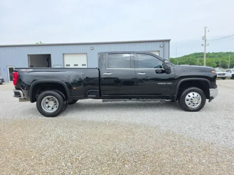 More photos of 2024 Chevrolet Silverado 3500HD LTZ at Hocking Valley Motors, OH