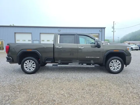 More photos of 2023 GMC Sierra 3500HD Denali at Hocking Valley Motors, OH