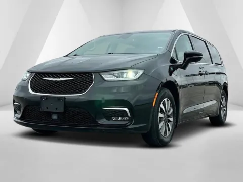 Another view of 2024 Chrysler Pacifica Hybrid Select for sale in Logan, OH at Hocking Valley Motors
