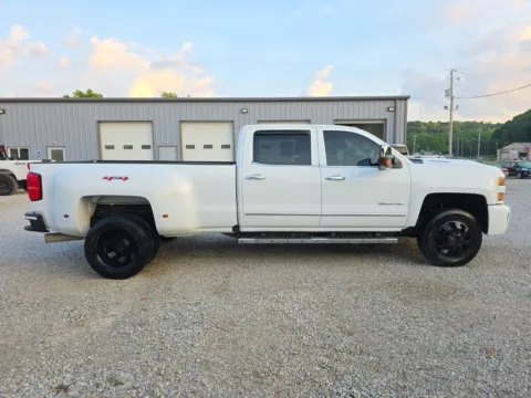 Another view of 2018 Chevrolet Silverado 3500HD LTZ for sale in Logan, OH at Hocking Valley Motors