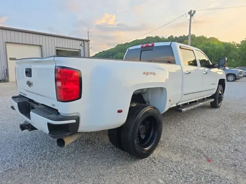 More photos of 2018 Chevrolet Silverado 3500HD LTZ at Hocking Valley Motors, OH