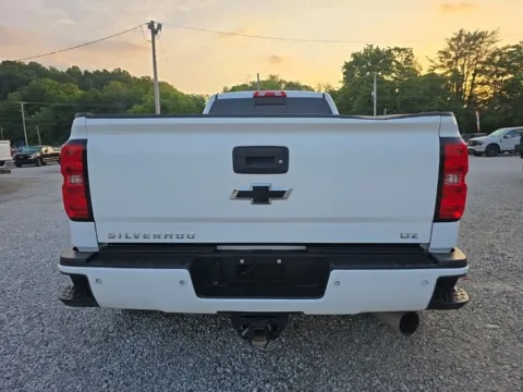 More photos of 2018 Chevrolet Silverado 3500HD LTZ at Hocking Valley Motors, OH