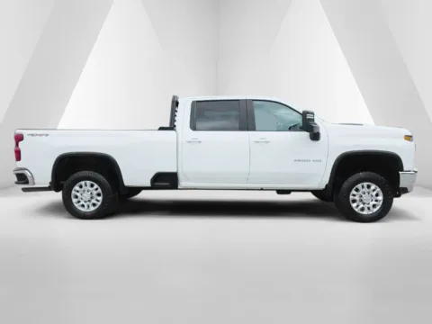 More photos of 2020 Chevrolet Silverado 3500 HD LT at Hocking Valley Motors, OH