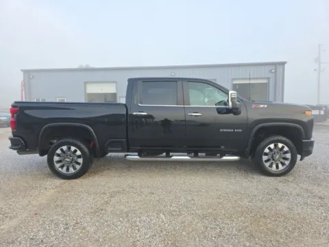 More photos of 2022 Chevrolet Silverado 2500HD LT at Hocking Valley Motors, OH
