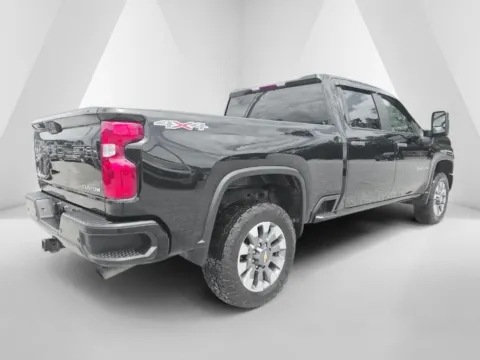More photos of 2024 Chevrolet Silverado 2500HD Custom at Hocking Valley Motors, OH