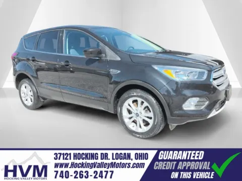 Black 2019 Ford Escape SE for sale in Logan, OH