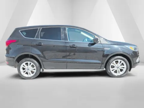 More photos of 2019 Ford Escape SE at Hocking Valley Motors, OH