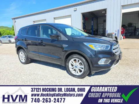 Black 2019 Ford Escape SE for sale in Logan, OH