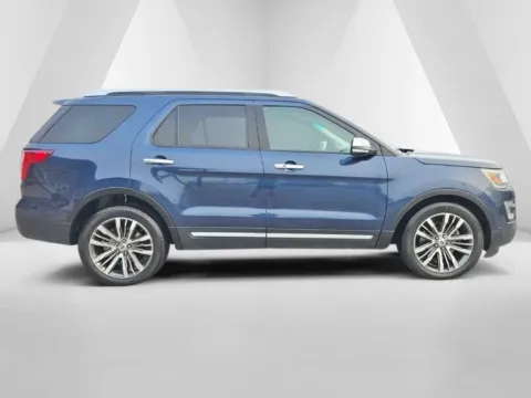 More photos of 2016 Ford Explorer Platinum at Hocking Valley Motors, OH