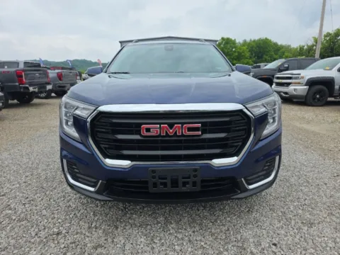 Photos of 2022 GMC Terrain SLE for sale in Logan, OH at Hocking Valley Motors