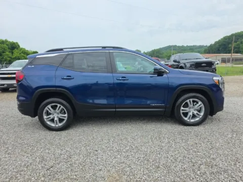 More photos of 2022 GMC Terrain SLE at Hocking Valley Motors, OH