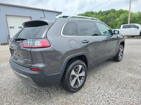More photos of 2019 Jeep Cherokee Limited at Hocking Valley Motors, OH