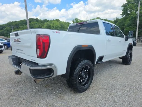 More photos of 2022 GMC Sierra 2500HD SLE at Hocking Valley Motors, OH