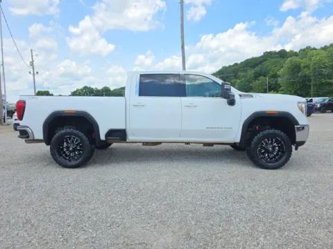 More photos of 2022 GMC Sierra 2500HD SLE at Hocking Valley Motors, OH