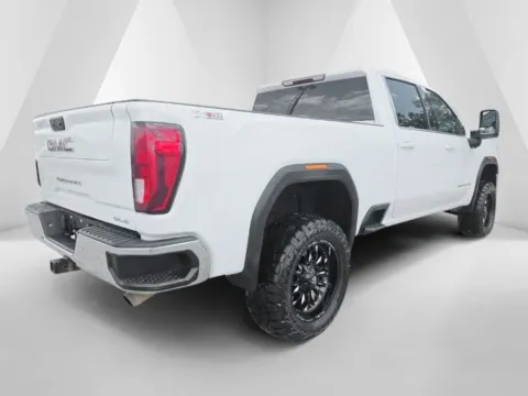 More photos of 2022 GMC Sierra 2500HD SLE at Hocking Valley Motors, OH