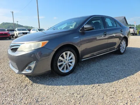 Another view of 2014 Toyota Camry Hybrid XLE for sale in Logan, OH at Hocking Valley Motors