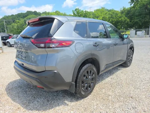 More photos of 2021 Nissan Rogue S at Hocking Valley Motors, OH
