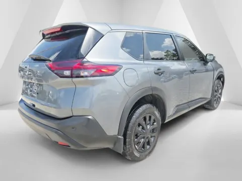 More photos of 2021 Nissan Rogue S at Hocking Valley Motors, OH