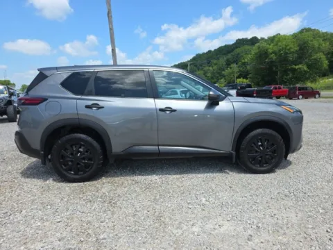 More photos of 2021 Nissan Rogue S at Hocking Valley Motors, OH