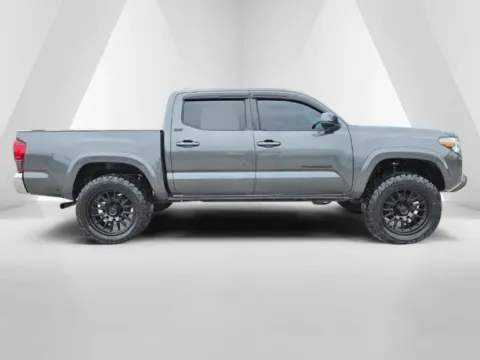 More photos of 2019 Toyota Tacoma SR5 at Hocking Valley Motors, OH