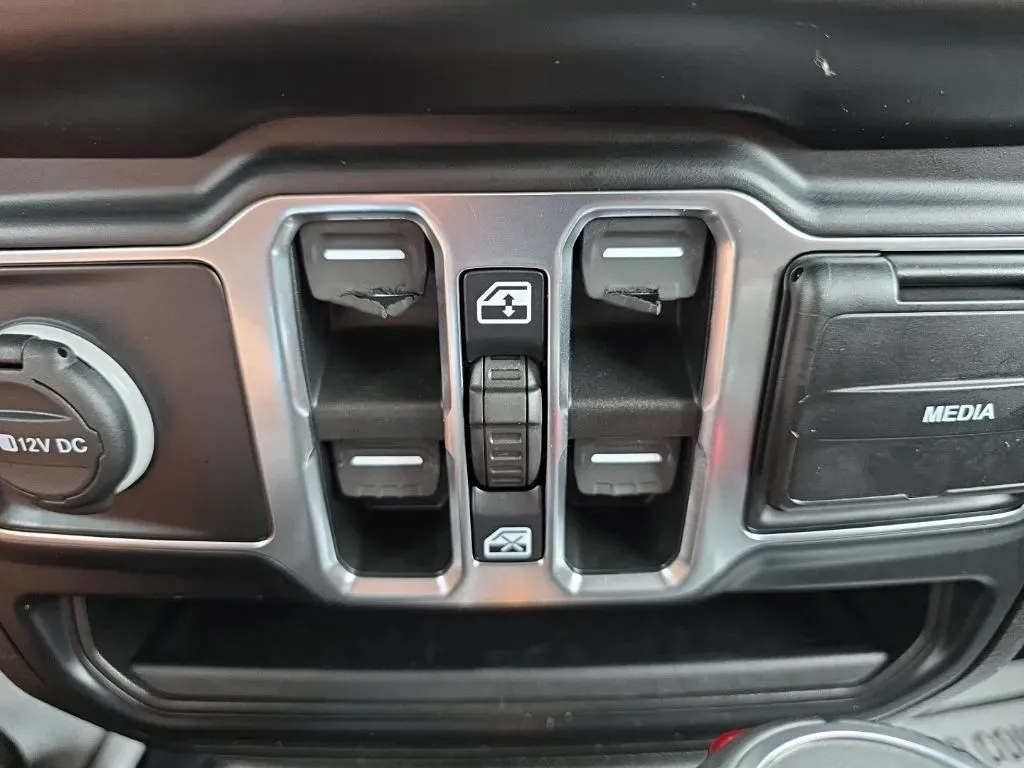 2022 Jeep Wrangler Unlimited High Altitude - Photo 26
