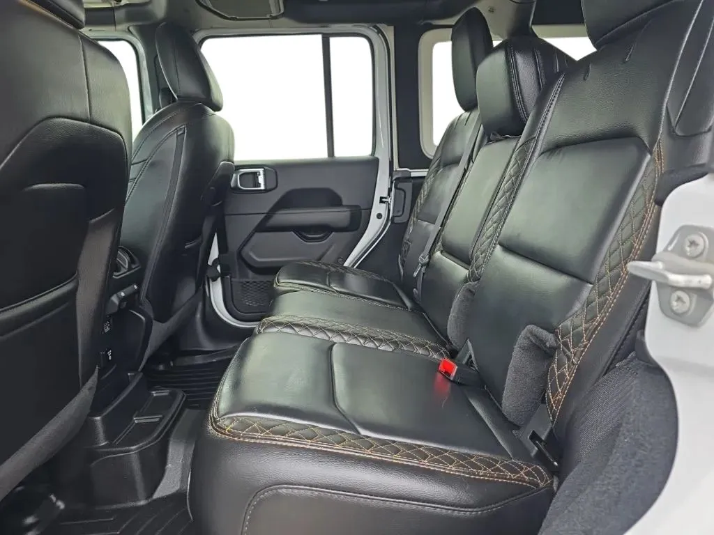 2022 Jeep Wrangler Unlimited High Altitude - Photo 15