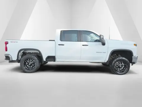 More photos of 2022 Chevrolet Silverado 2500HD Work Truck at Hocking Valley Motors, OH