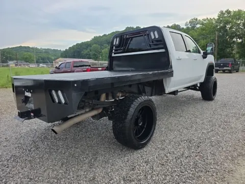 More photos of 2022 GMC Sierra 2500HD SLE at Hocking Valley Motors, OH