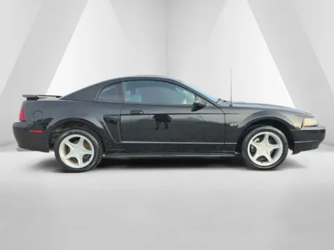 More photos of 2001 Ford Mustang GT at Hocking Valley Motors, OH