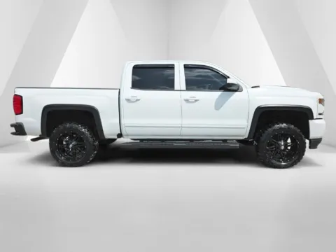 More photos of 2017 Chevrolet Silverado 1500 LT at Hocking Valley Motors, OH