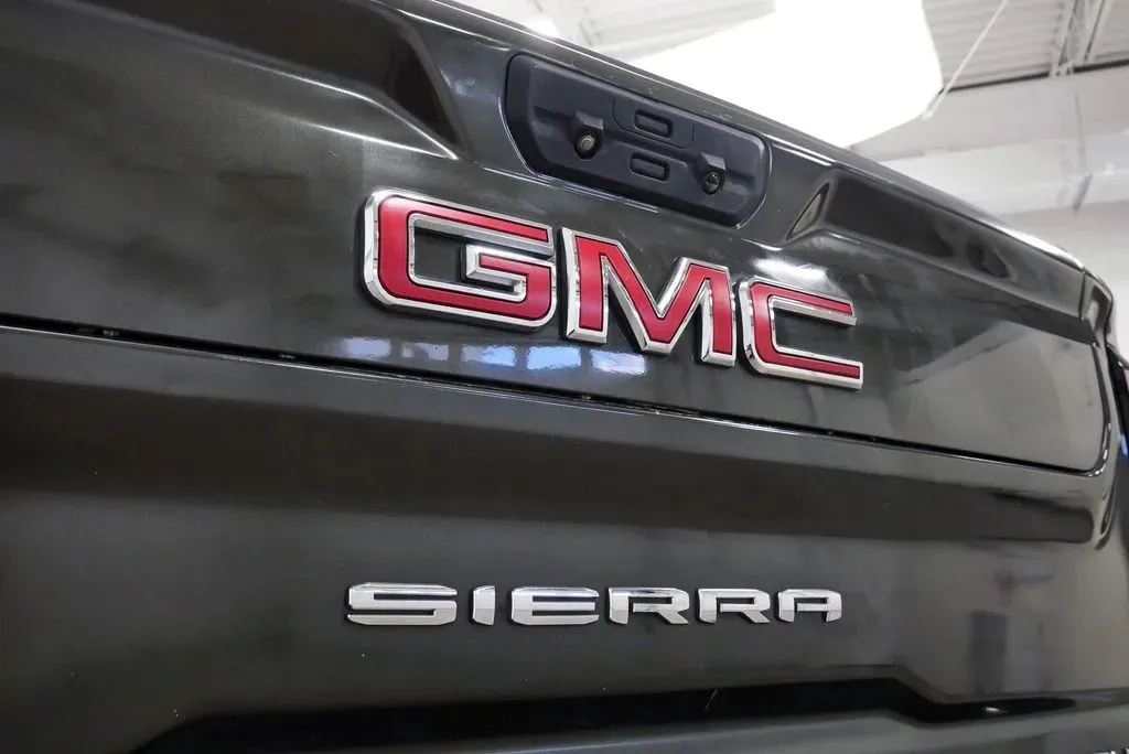 2022 GMC Sierra 2500HD AT4 - Photo 7