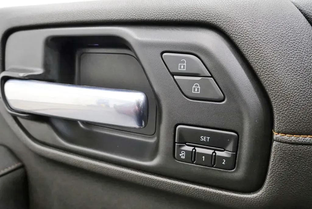 2022 GMC Sierra 2500HD AT4 - Photo 12