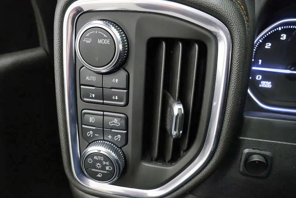 2022 GMC Sierra 2500HD AT4 - Photo 23