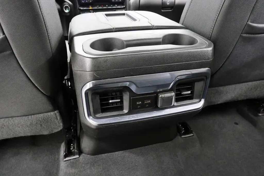 2022 GMC Sierra 2500HD AT4 - Photo 18