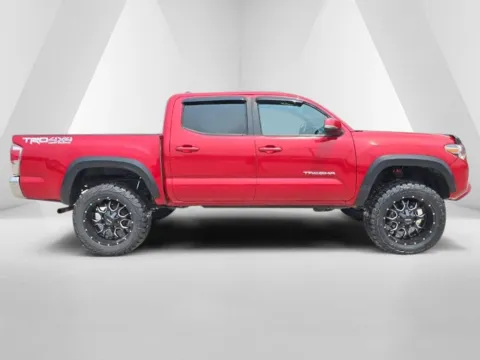 More photos of 2020 Toyota Tacoma TRD Off-Road at Hocking Valley Motors, OH