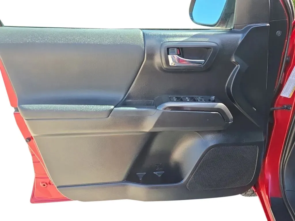 2020 Toyota Tacoma TRD Off Road - Photo 11