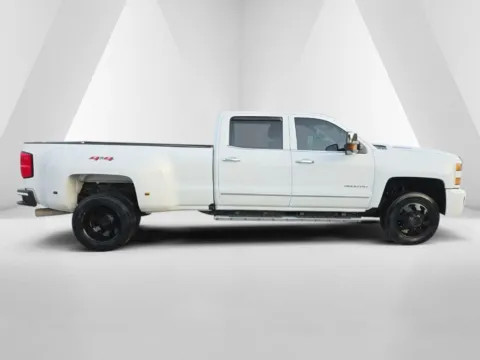 Another view of 2018 Chevrolet Silverado 3500 HD LTZ for sale in Logan, OH at Hocking Valley Motors