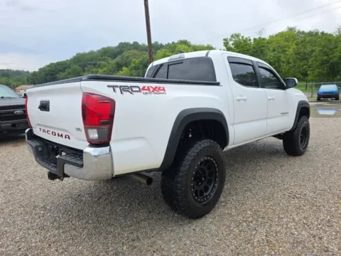 More photos of 2018 Toyota Tacoma TRD Off-Road at Hocking Valley Motors, OH