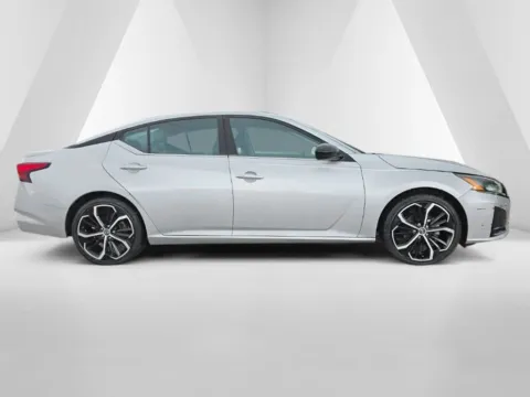 Another view of 2024 Nissan Altima 2.5 SR for sale in Logan, OH at Hocking Valley Motors