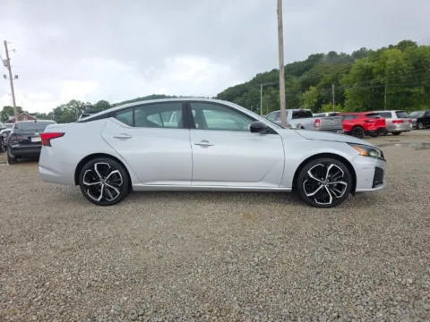 Another view of 2024 Nissan Altima 2.5 SR for sale in Logan, OH at Hocking Valley Motors