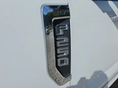 More photos of 2021 Ford F-250SD XLT at Hocking Valley Motors, OH