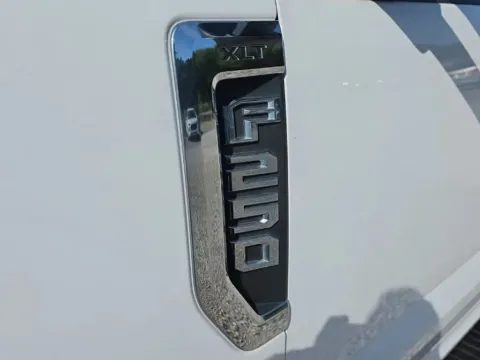 More photos of 2021 Ford F-250SD XLT at Hocking Valley Motors, OH